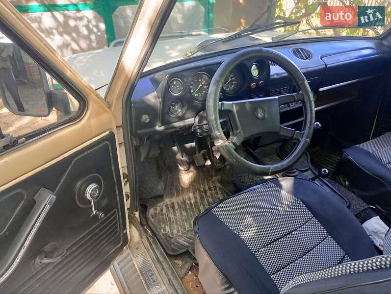 Внедорожник / Кроссовер ВАЗ / Lada 2121 Нива 1987 в Краснокутске фото 7 Внедорожник / Кроссовер ВАЗ / Lada 2121 Нива 1987 в Краснокутске