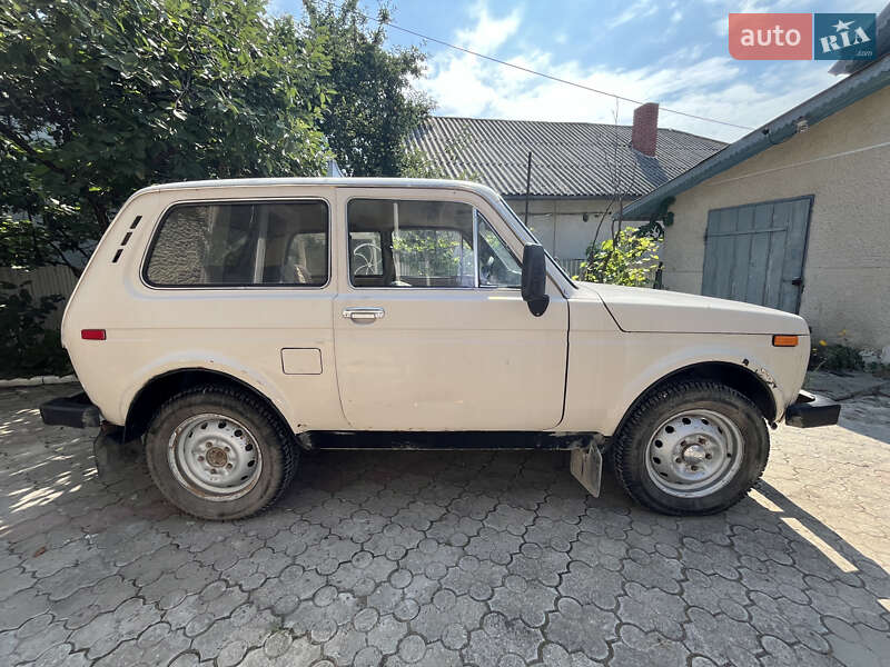 Внедорожник / Кроссовер ВАЗ / Lada 2121 Нива 1981 в Борщеве
