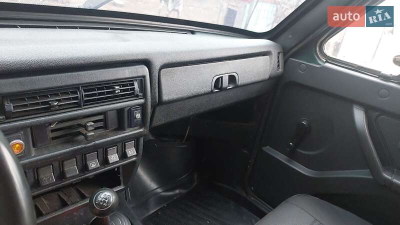 Позашляховик / Кросовер ВАЗ / Lada 2121 Нива 1992 в Смілі