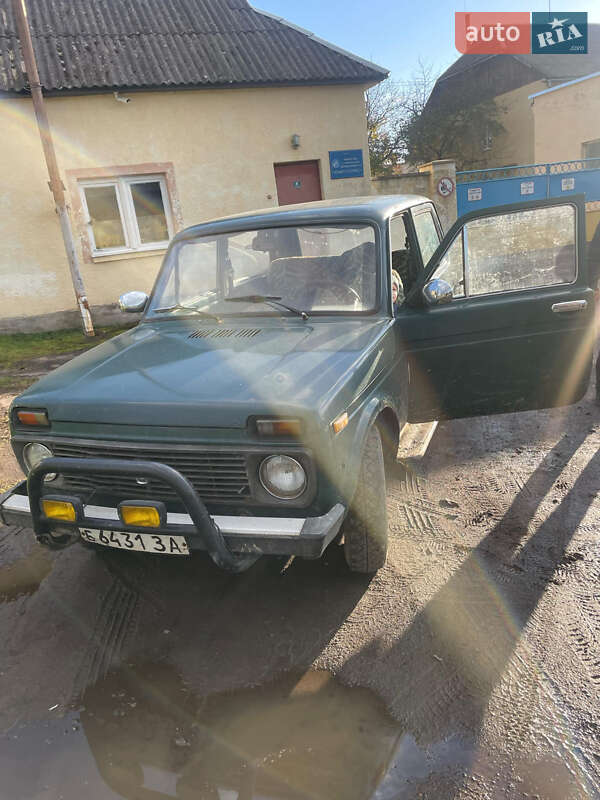 Позашляховик / Кросовер ВАЗ / Lada 2121 Нива 1985 в Великому Березному