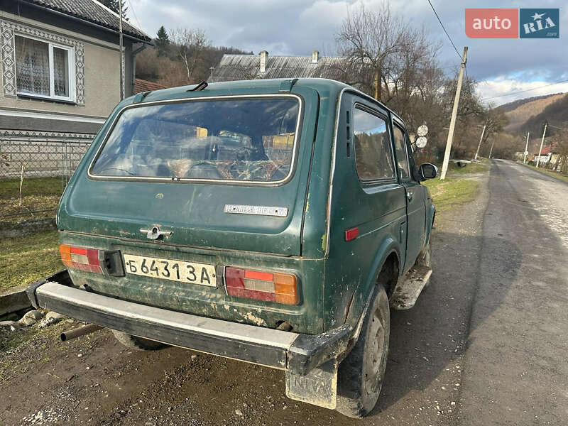 Позашляховик / Кросовер ВАЗ / Lada 2121 Нива 1985 в Великому Березному