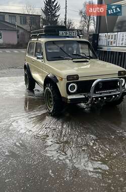 Позашляховик / Кросовер ВАЗ / Lada 2121 Нива 1987 в Чернівцях