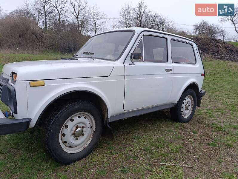 Позашляховик / Кросовер ВАЗ / Lada 2121 Нива 1981 в Смілі