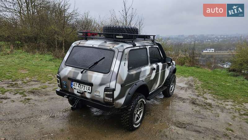 Позашляховик / Кросовер ВАЗ / Lada 2121 Нива 1992 в Івано-Франківську