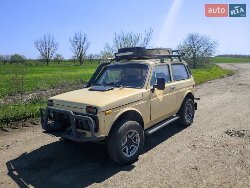 Позашляховик / Кросовер ВАЗ / Lada 2121 Нива 1982 в Запоріжжі