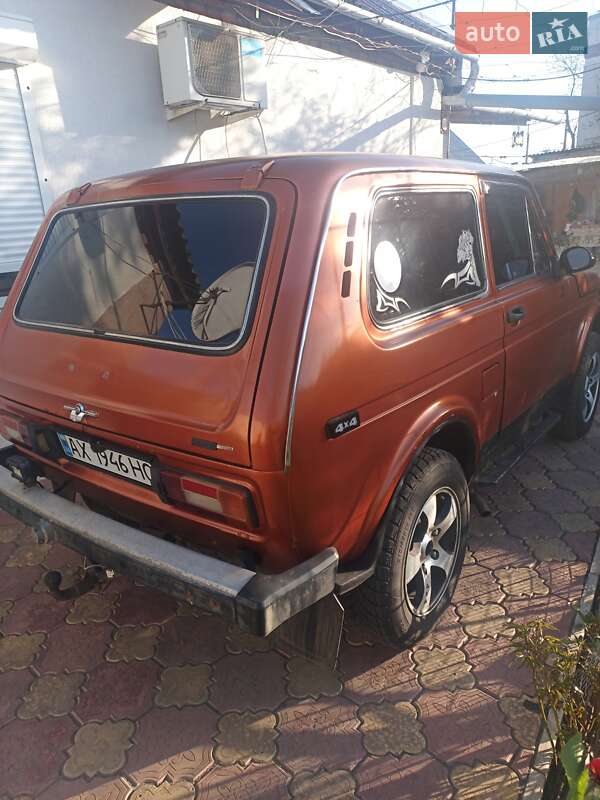 Позашляховик / Кросовер ВАЗ / Lada 2121 Нива 1982 в Краснограді