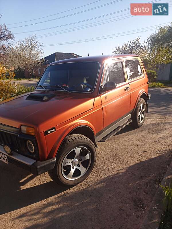 Позашляховик / Кросовер ВАЗ / Lada 2121 Нива 1982 в Краснограді