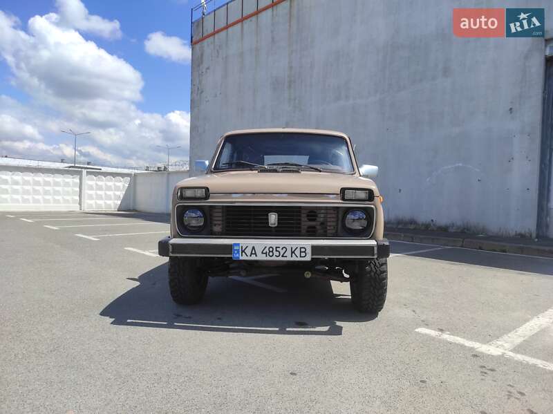 Внедорожник / Кроссовер ВАЗ / Lada 2121 Нива 1983 в Киеве