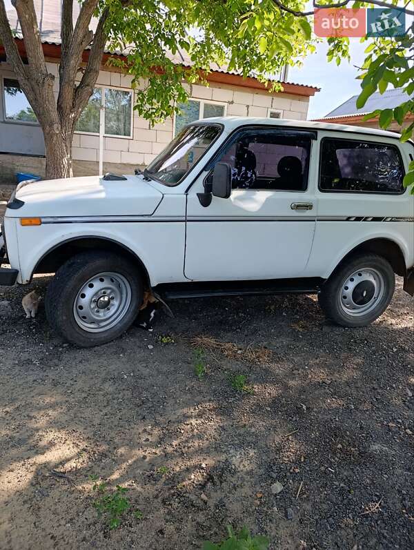 Позашляховик / Кросовер ВАЗ / Lada 2121 Нива 1979 в Новоархангельську