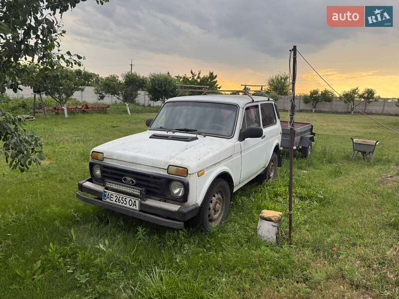 Позашляховик / Кросовер ВАЗ / Lada 2121 Нива 1986 в Новомосковську