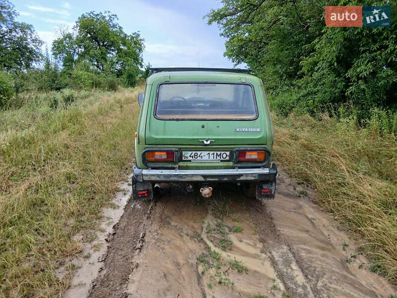 Внедорожник / Кроссовер ВАЗ / Lada 2121 Нива 1991 в Хотине