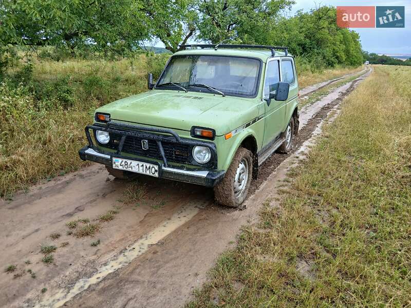 Внедорожник / Кроссовер ВАЗ / Lada 2121 Нива 1991 в Хотине