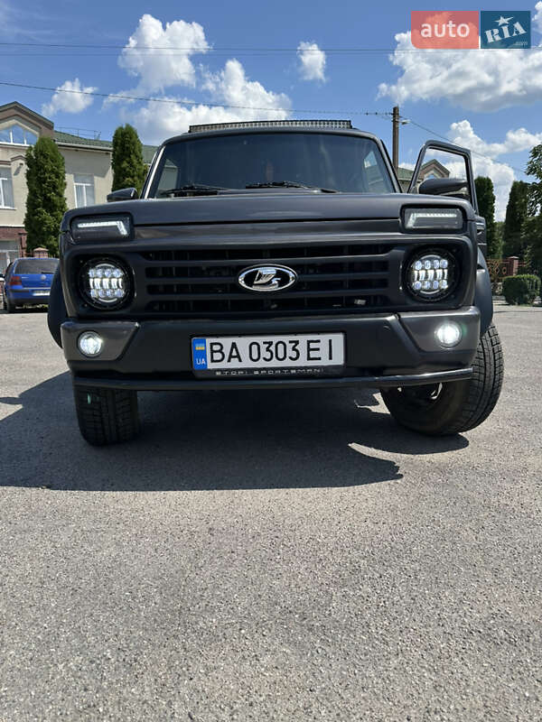 Позашляховик / Кросовер ВАЗ / Lada 2121 Нива 1989 в Києві