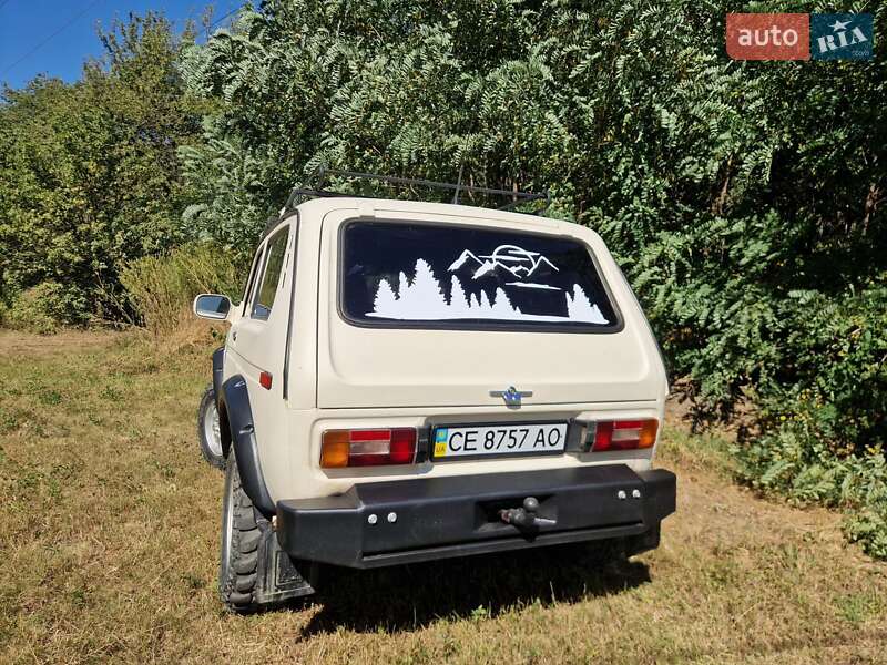 Позашляховик / Кросовер ВАЗ / Lada 2121 Нива 1990 в Чернівцях