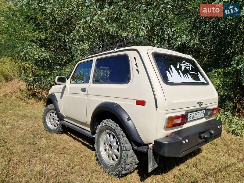 Позашляховик / Кросовер ВАЗ / Lada 2121 Нива 1990 в Чернівцях