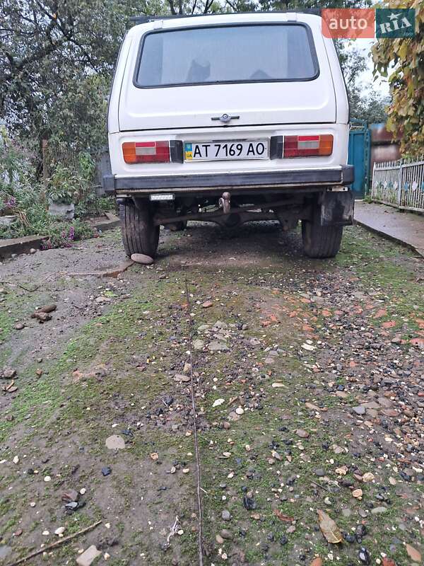 Внедорожник / Кроссовер ВАЗ / Lada 2121 Нива 1983 в Бурштыне