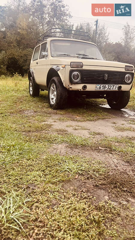 Позашляховик / Кросовер ВАЗ / Lada 2121 Нива 1987 в Чернівцях
