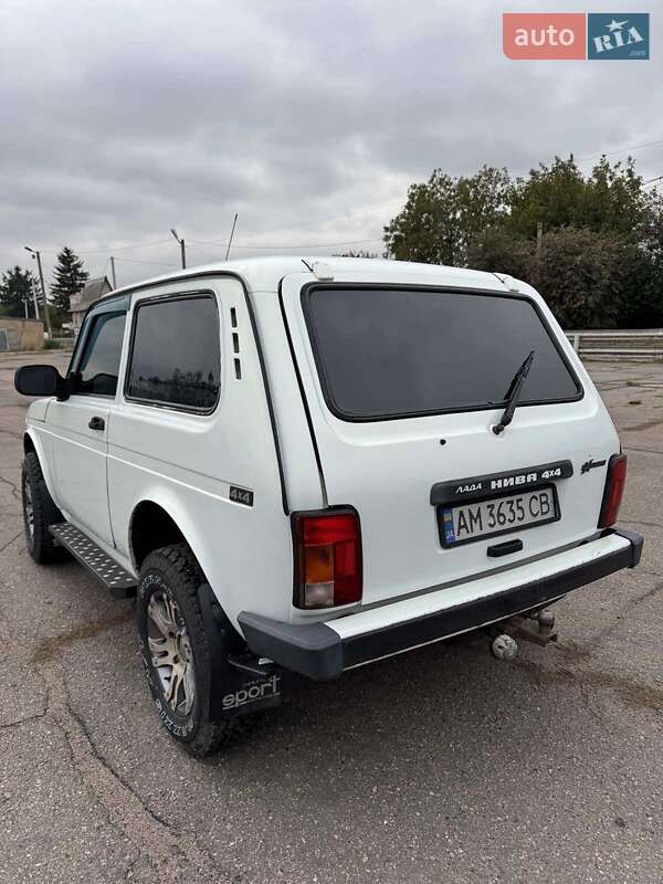 Позашляховик / Кросовер ВАЗ / Lada 2121 Нива 1989 в Попільні