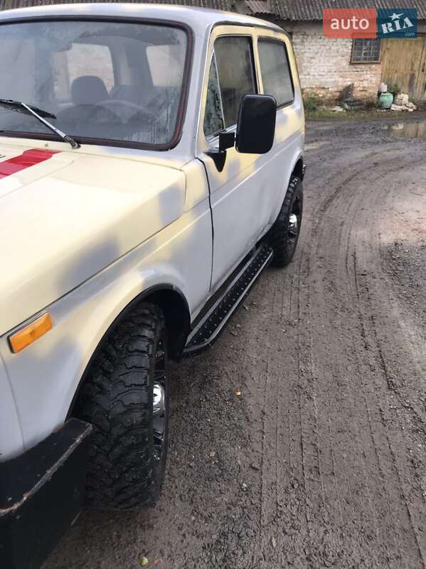 Внедорожник / Кроссовер ВАЗ / Lada 2121 Нива 1987 в Луцке фото 4 Внедорожник / Кроссовер ВАЗ / Lada 2121 Нива 1987 в Луцке