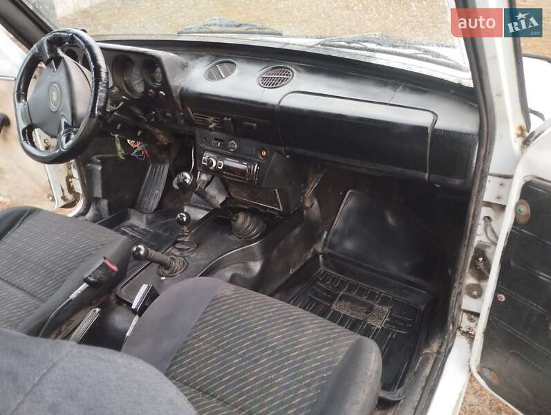 Внедорожник / Кроссовер ВАЗ / Lada 2121 Нива 1986 в Хороле