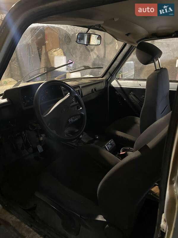 Позашляховик / Кросовер ВАЗ / Lada 2121 Нива 1992 в Великій Олександрівці