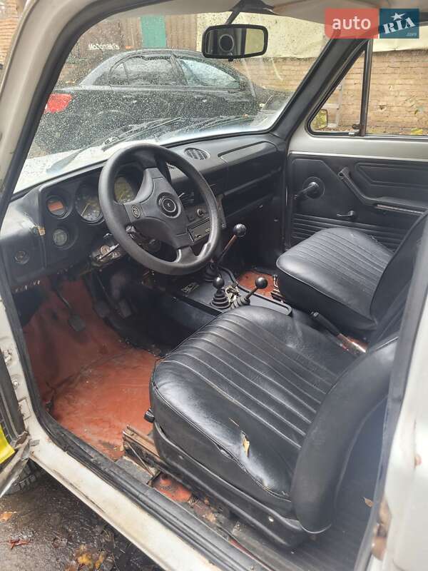 Позашляховик / Кросовер ВАЗ / Lada 2121 Нива 1985 в Києві