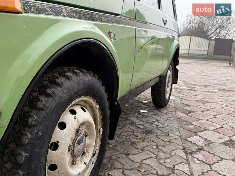 Позашляховик / Кросовер ВАЗ / Lada 2121 Нива 1981 в Чернівцях
