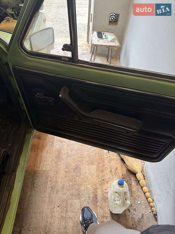 Позашляховик / Кросовер ВАЗ / Lada 2121 Нива 1981 в Чернівцях