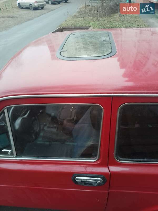 Внедорожник / Кроссовер ВАЗ / Lada 2121 Нива 1993 в Шостке