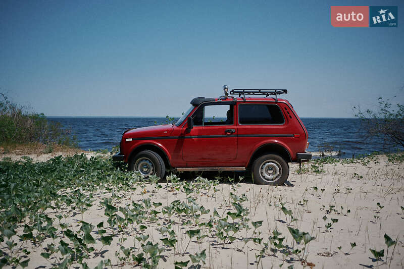 Позашляховик / Кросовер ВАЗ / Lada 2121 Нива 1990 в Черкасах