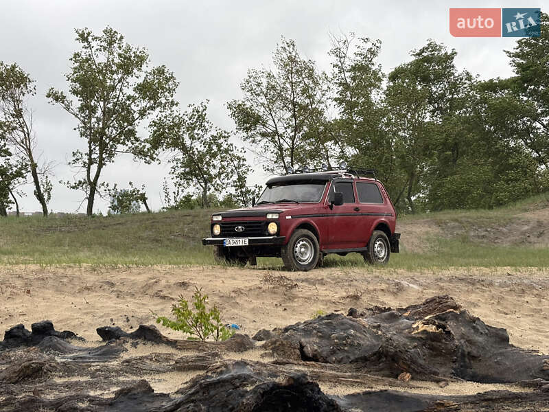 Позашляховик / Кросовер ВАЗ / Lada 2121 Нива 1990 в Черкасах