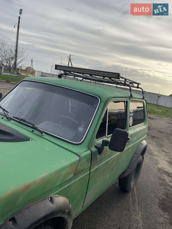 Позашляховик / Кросовер ВАЗ / Lada 2121 Нива 1992 в Овідіополі