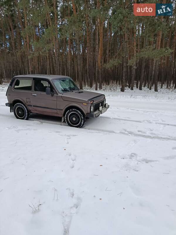 Позашляховик / Кросовер ВАЗ / Lada 2121 Нива 1982 в Згурівці
