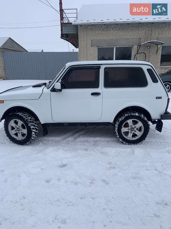 Внедорожник / Кроссовер ВАЗ / Lada 2121 Нива 1992 в Бучаче фото 9 Внедорожник / Кроссовер ВАЗ / Lada 2121 Нива 1992 в Бучаче