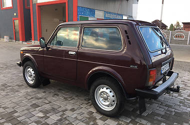 Хэтчбек ВАЗ / Lada 21213 Niva 2002 в Олевске