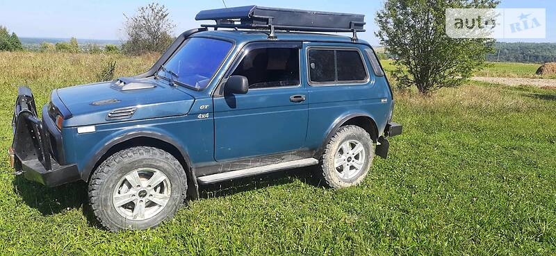 Внедорожник / Кроссовер ВАЗ / Lada 21213 Niva 2004 в Богородчанах