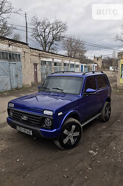 Внедорожник / Кроссовер ВАЗ / Lada 21213 Niva 2000 в Великой Александровке