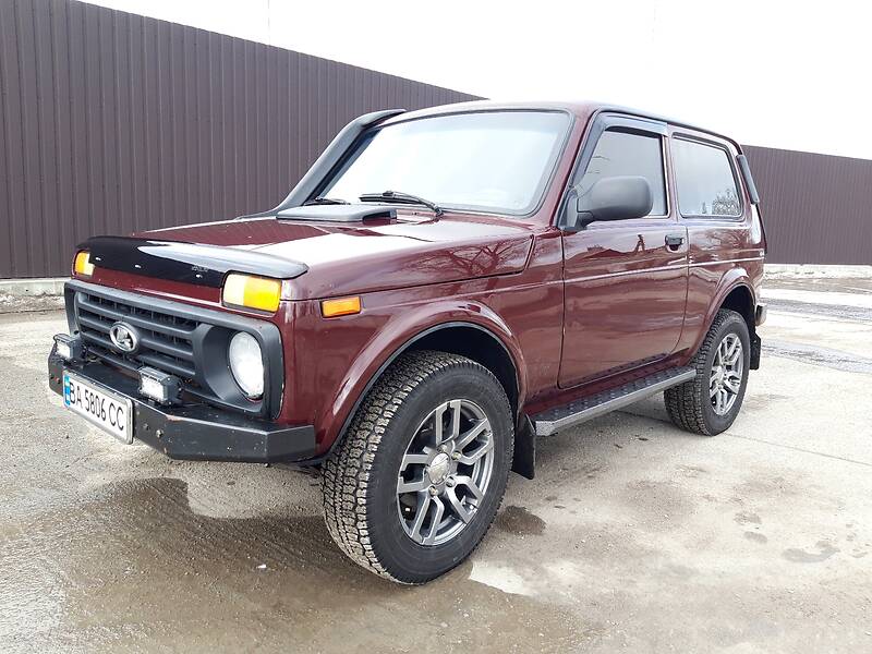 Внедорожник / Кроссовер ВАЗ / Lada 21213 Niva 2004 в Добровеличковке