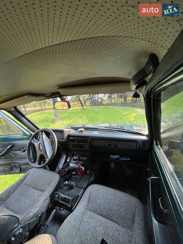 Внедорожник / Кроссовер ВАЗ / Lada 21213 Niva 2006 в Мукачево