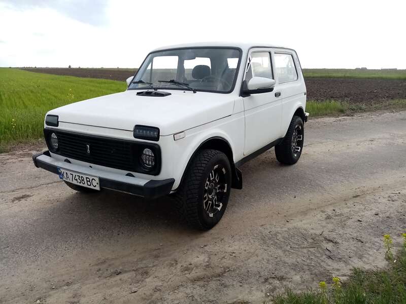 Позашляховик / Кросовер ВАЗ / Lada 21213 Niva 1997 в Києві