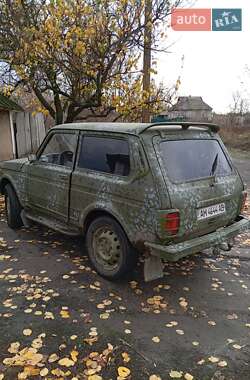 Внедорожник / Кроссовер ВАЗ / Lada 21213 Niva 2004 в Мирнограде