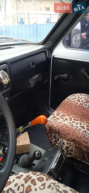 Позашляховик / Кросовер ВАЗ / Lada 21213 Niva 2001 в Гайсину