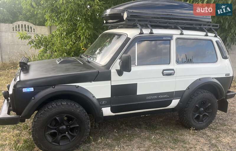 Позашляховик / Кросовер ВАЗ / Lada 21213 Niva 1995 в Херсоні