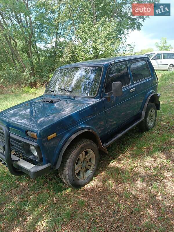Внедорожник / Кроссовер ВАЗ / Lada 21213 Niva 2002 в Каневе