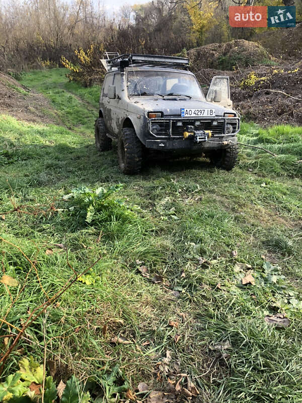 Позашляховик / Кросовер ВАЗ / Lada 21213 Niva 2001 в Ужгороді