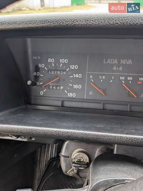 Позашляховик / Кросовер ВАЗ / Lada 21213 Niva 2002 в Камені-Каширському