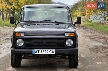 Внедорожник / Кроссовер ВАЗ / Lada 21213 Niva 2002 в Ивано-Франковске