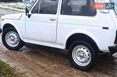 Позашляховик / Кросовер ВАЗ / Lada 21213 Niva 1998 в Вишнівці