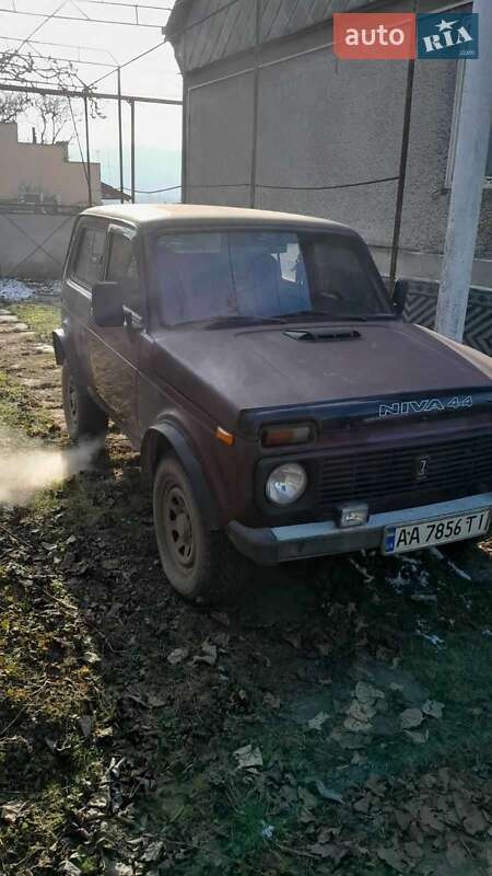 Внедорожник / Кроссовер ВАЗ / Lada 21213 Niva 2003 в Тячеве