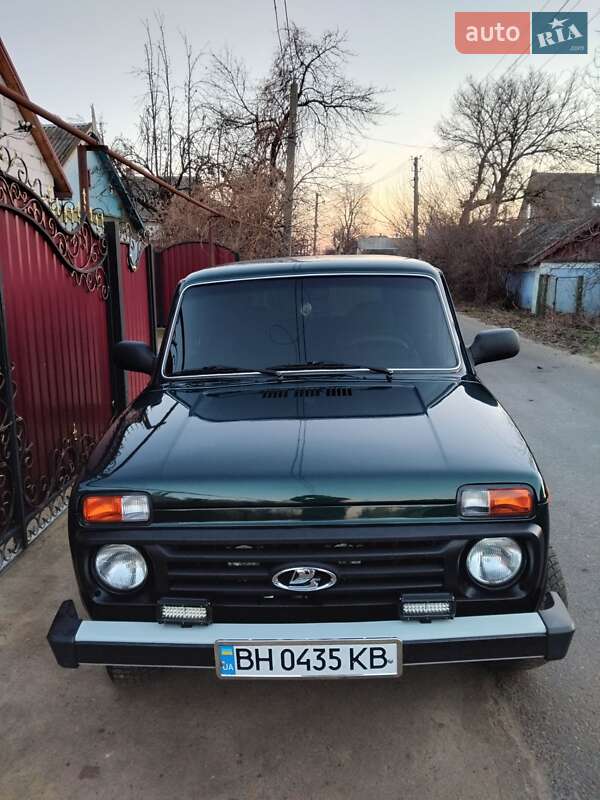 Внедорожник / Кроссовер ВАЗ / Lada 21213 Niva 2004 в Захарьевке